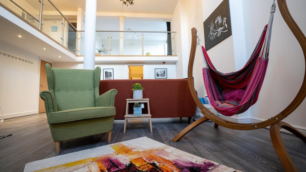 Stunning Mezzanine Apartment Near City Centre Cardiff Exterior foto